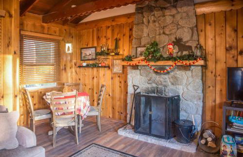 Crestline Cabin Close to Lake Arrowhead and Skiing - Foto 6