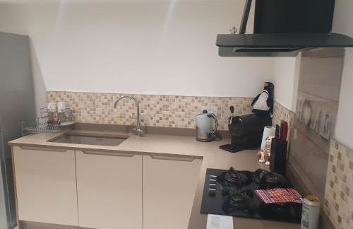 The hawthorns large detached 3 bedroom family home - Photo 27