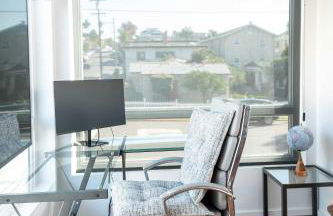 Chic SD Basecamp - Walk to Downtown - Foto 11