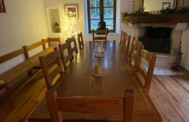 French Farmhouse Retreat with pool & superb views. - Foto 7