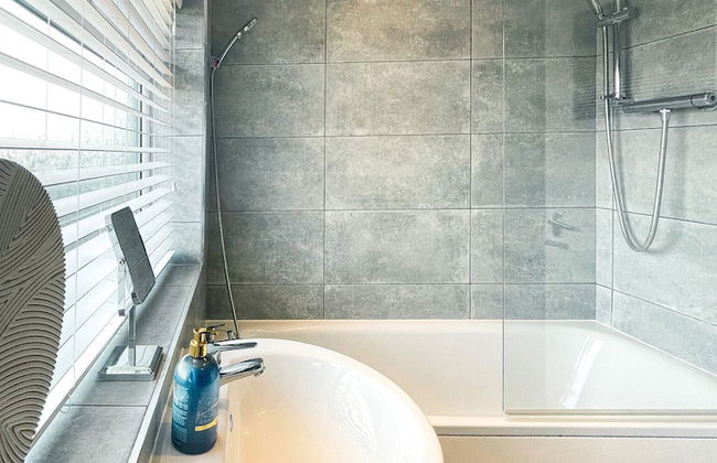 Phoenix House - Photo 23