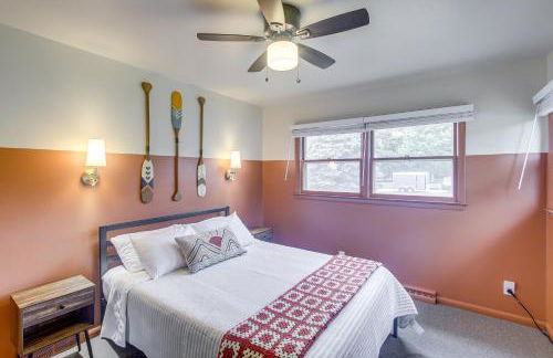 Updated Plymouth Home about 5 Mi to Road America! - Foto 17