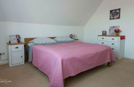 Große Unterkunft zum Wohlfühlen - Foto 7