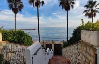 Marbella Suite - Photo 32