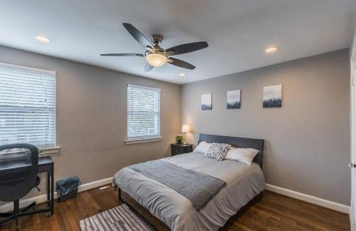 Beautiful 3br 2ba House with cozy backyard by CozySuites - Foto 4