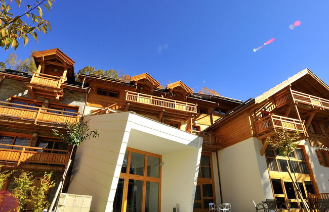 1 bedroom Apartment in Saint-Chaffrey with swimming pool and garden - Photo 12