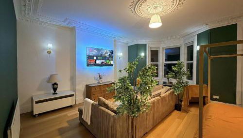 Autumn’s Retreat - Photo 2