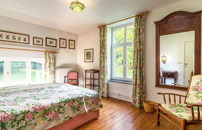 Mansion in Beauplateau Near Forest - Photo 10