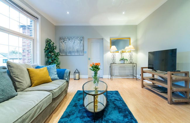 Modern Living 2 Bedroom Apartment South Wilmslow - Photo 11