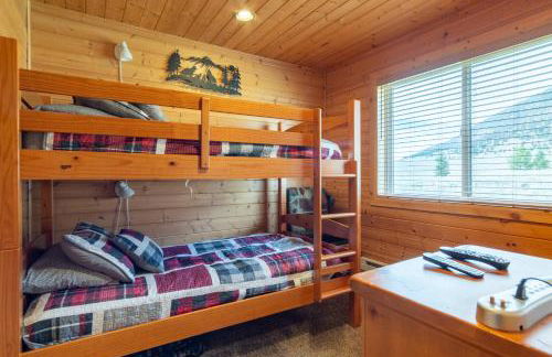 Cozy Henrys Lake Escape - 20 Miles to Yellowstone! - Foto 17