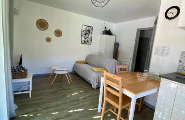 La petite maison avec piscine face au Luberon - Foto 5