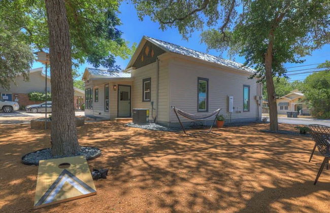 Historic Gem Near Schlitterbahn - Foto 27