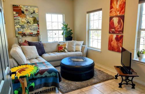 Gated Estate Escape! Three BR - Foto 26