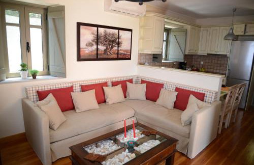 Dio Escapes Houses - Photo 106