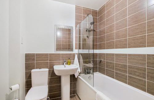 4Bed 3 Bath Home I Sleeps 7-9 I Family & Contractors I Parking - Foto 29