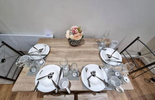 16A Ground floor setup for your most amazing relaxed stay Free Parking Free Fast WiFi - Foto 17