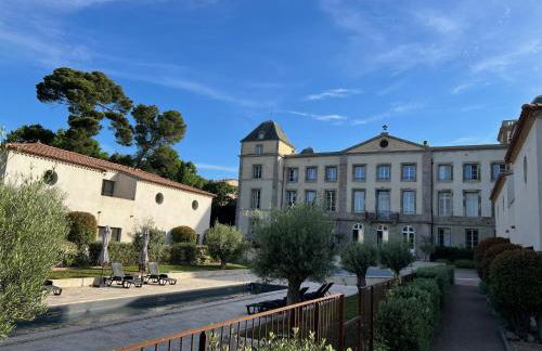 Suite de Rêve au Château avec Bain Caché - Accès Bassin de Nage - Clim - Foto 12