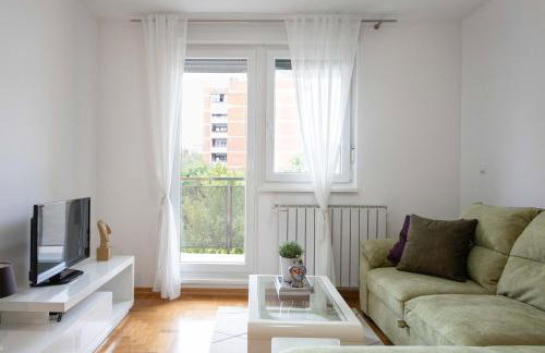 Bright 1BDR with Balcony & Parking - Photo 13