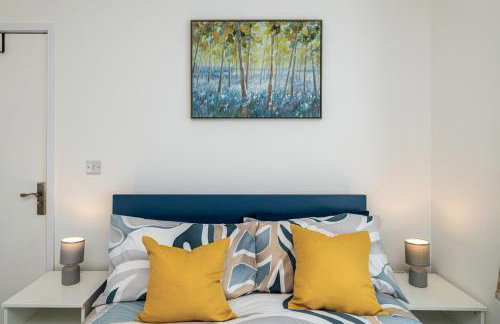 4BR New Build - Near Ferry Port - Great for Groups - Foto 43