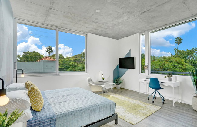 Design District Suites - Photo 43