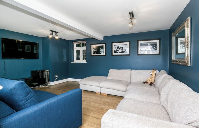 Lodge Farm - Stunning 3 BD with Garden - Foto 22