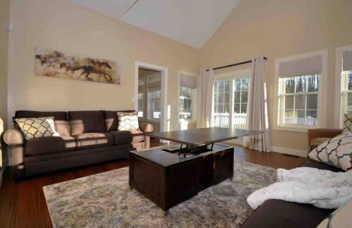 9 Bedroom Saratoga Retreat, In-Ground Heated Pool, HotTub, Firepit, Gourmet Kitchen, Private Office - Foto 32