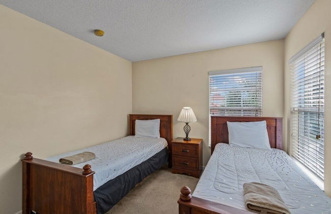 Family Ready In Gated Community Near Attractions 5 Bedroom Villa by RedAwning - Foto 5