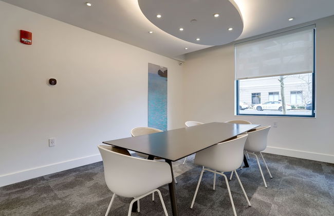 Sophisticated and Beautiful Condo - Foto 29