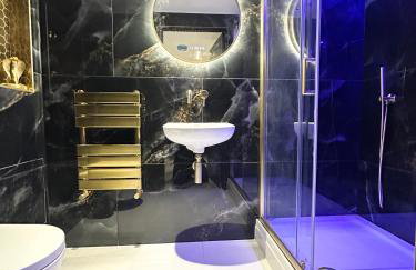 The Secret Agent Apartment - Brought to you by Coastline Retreats - Brand New - 2 mins walk to Beach - Childrens play den - Pool Table - Time Crisis Arcade Machine - Foto 20