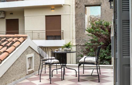 A Majestic Oasis in Keramikos, the Heart of Athens - Foto 28