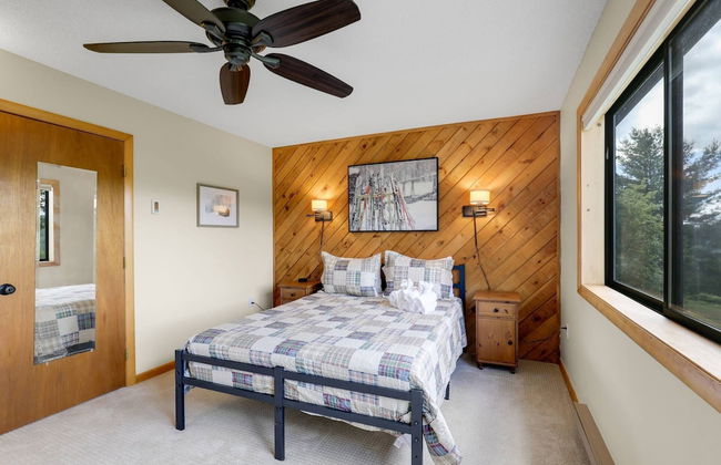 Valley Escape - Photo 23