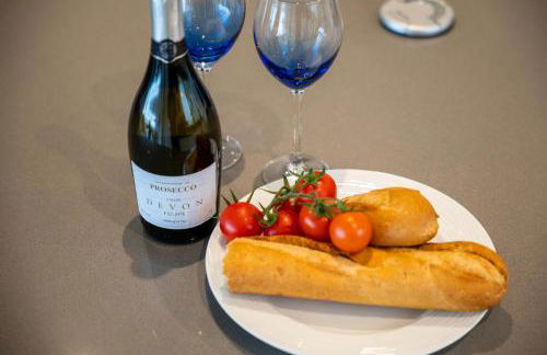 Spacious Coastal Retreat with Sea Views - Foto 16