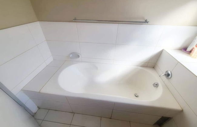 Remarkable 2-bed Apartment in Harare - Photo 6