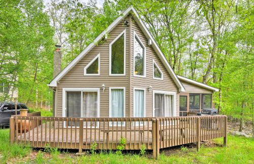 Pools, Hot Tub and More Bushkill Mountain Getaway! - Photo 1