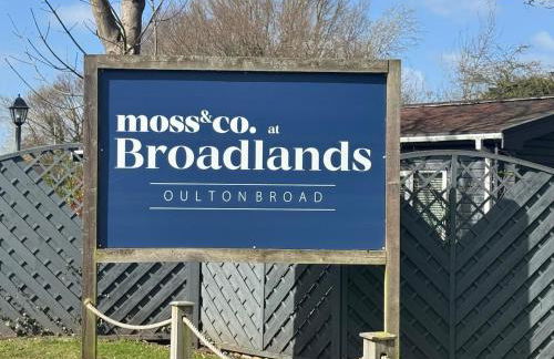 Overlooking the Norfolk Broads - Foto 10