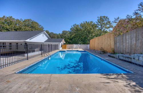 Near Botanical Garden with a Pool Charming on Charing - Foto 10