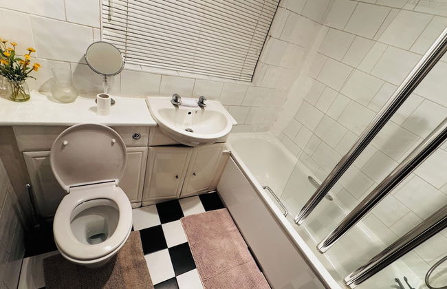 Spacious 4 Bedroom House in St Albans - Foto 30