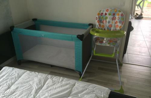 Piscine et jacuzzi à 2km de la plage de St Georges de didonne - Foto 13