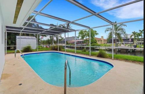 Renovated Modern Home with Big Pool & Ocean Access - Foto 8