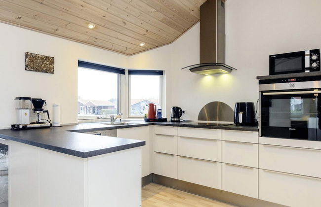 6 Person Holiday Home in Vaeggerlose - Foto 5