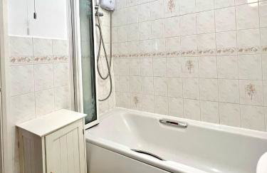 Rotherham Wickersley Village 2 Bedroom Apartment - Foto 7