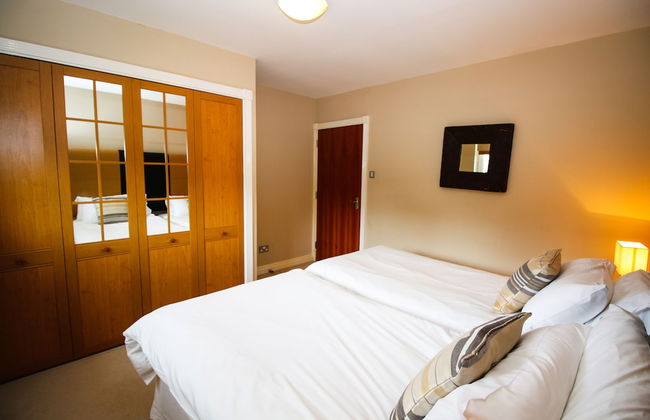 Turnberry Apartments - Photo 5