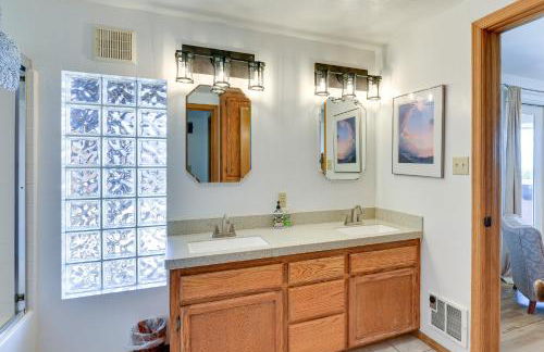 McKinleyville Getaway with Hot Tub and Ocean Views! - Foto 15