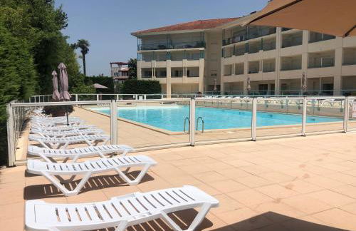 Studio au calme avec piscine, face golf, parking gratuit, tout à pied à 10mn centre ville - Foto 13