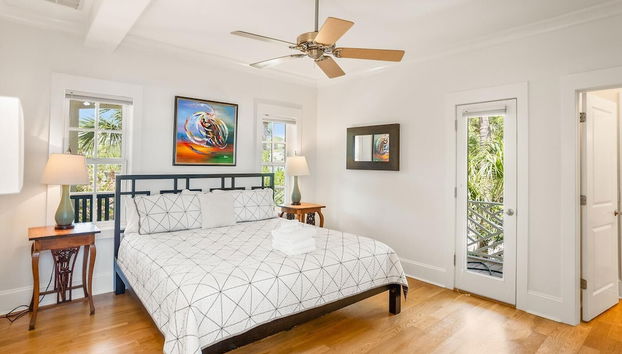 Lavish Two-story Oceanfront Home w/ Huge Deck, Wifi, & Incredible Views - Foto 5, Habitación