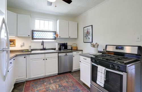 4 Mi to Dtwn Baton Rouge Bungalow with Private Yard - Foto 9