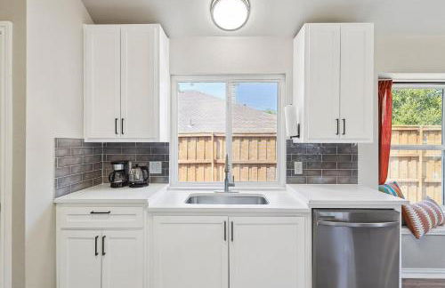 4BD 2BA Saginaw Sanctuary - Pool Firepit Laundry - Foto 13