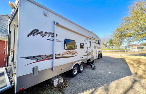 The Glamper Spacious 5th Wheel - Foto 5