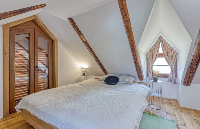 Rural House With Wellness - Photo 4