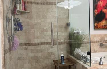 Studio City Chic Large Contemporary Condo - Foto 2